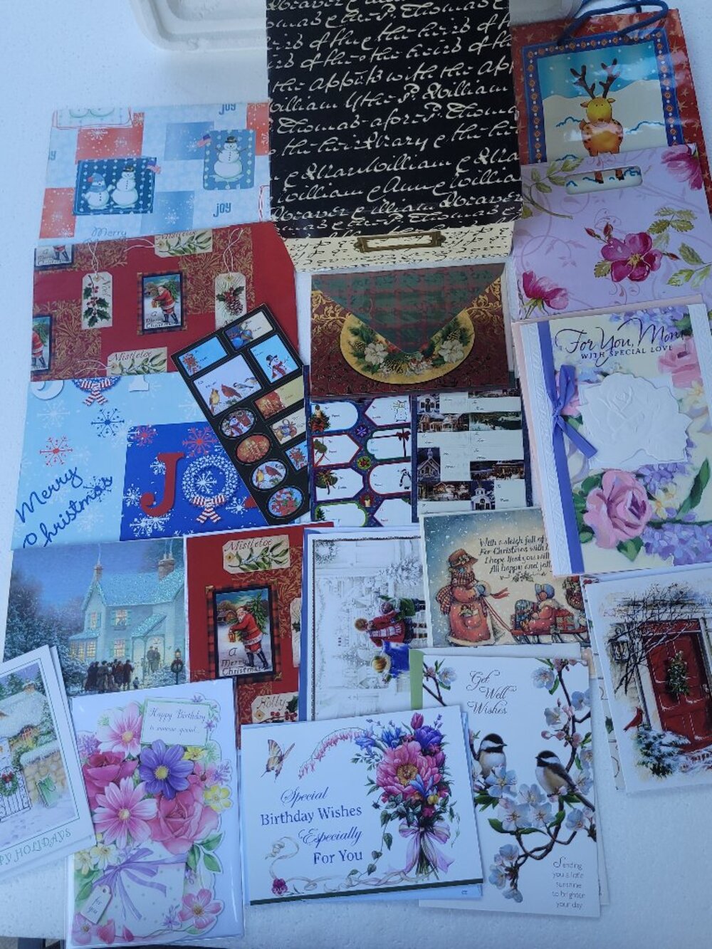 Deluxe 46 Greeting Cards Stationery Gift Box 6 Dividers Wrapping Paper 2 Bags